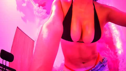 Snapshot of chloe_petite0 chatting on October 2, 8:51 pm Chloe online show from October 2, 8:51 pm