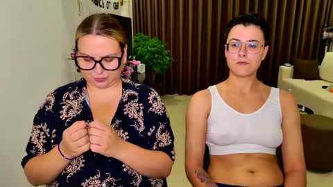Eva and Sandra online show from May 9, 6:36 pm