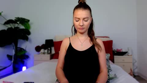 Chloe online show from February 25, 5:11 am