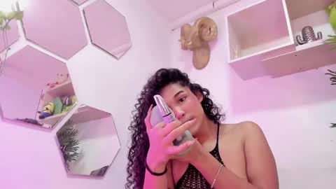 Chloe  online show from February 10, 8:00 pm