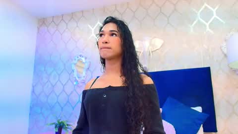 Chloe  online show from February 9, 12:09 pm