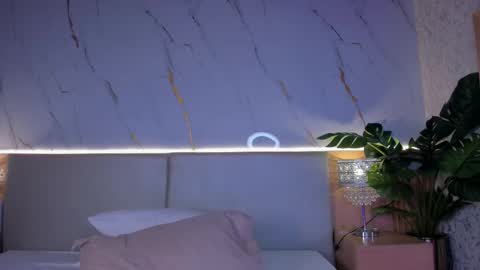 Chloee online show from November 7, 4:09 pm