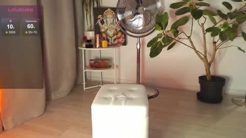 Chloe online show from November 1, 12:48 pm