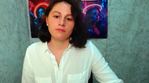 Chloe online show from September 28, 9:29 am