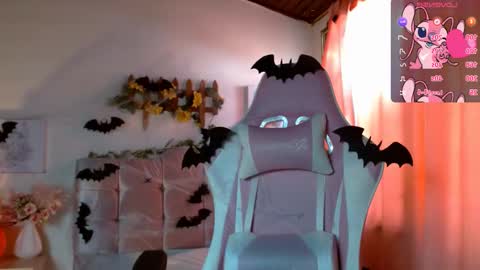 Snapshot of chloejohnsoon chatting on October 19, 2:22 pm Chloe online show from October 19, 2:22 pm