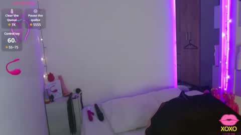 chloelopez_ online show from February 27, 2:03 am