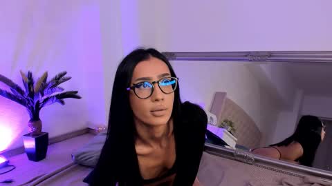 Chlo online show from September 17, 3:32 am