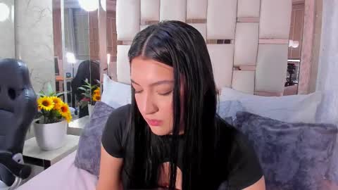 Chloe  online show from January 5, 10:46 pm