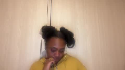 ChocolateCakeQueen online show from December 23, 2:51 am