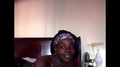 Snapshot of chocolatedrop_ chatting on October 21, 12:32 pm chocolatedrop_ online show from October 21, 12:32 pm