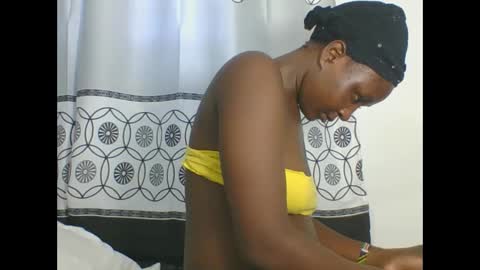 Snapshot of chocolateskin4 chatting on February 19, 4:12 am JANE online show from February 19, 4:12 am