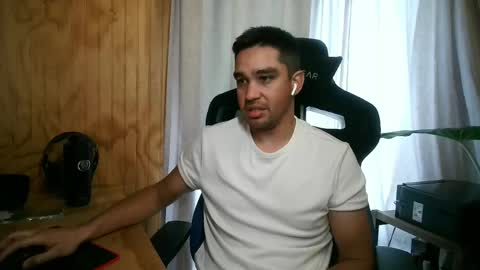 chocomate online show from April 16, 2:06 pm