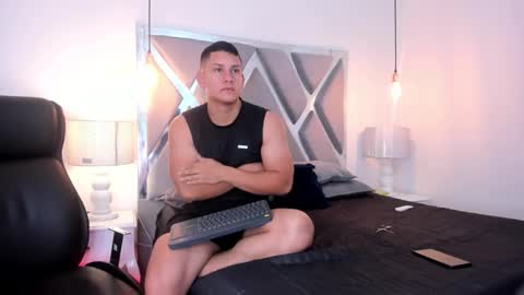 Chris Diamond online show from February 23, 2:36 am