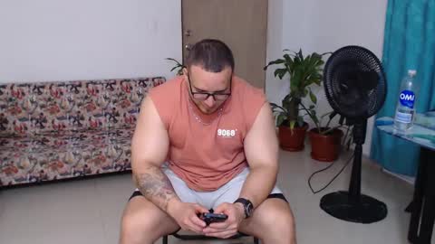 chris_huntter online show from September 18, 12:03 am