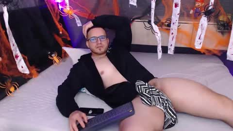 chris_huntter online show from October 12, 1:31 am