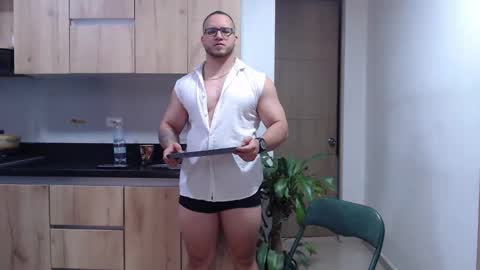 chris_huntter online show from September 14, 11:39 pm