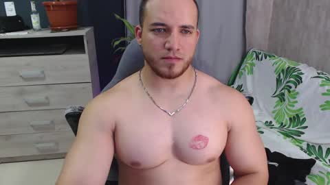 chris_huntter online show from February 19, 1:29 am