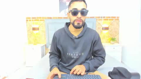 chris_kizz online show from January 12, 11:28 am