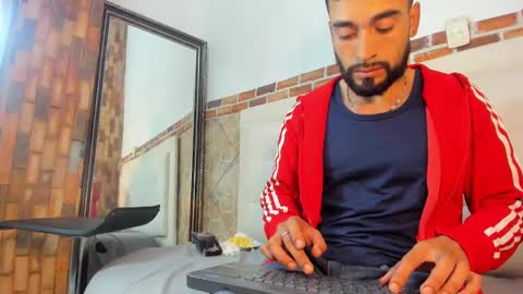 chris_kizz online show from December 31, 6:13 pm