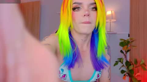 juli   Instagram july rv17 - Twitter juli rv17     online show from February 18, 12:38 pm