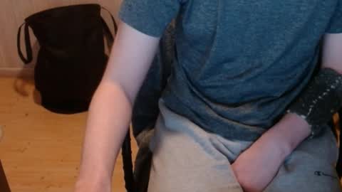 Snapshot of chriser_xxx chatting on January 2, 10:55 pm chriser_xxx online show from January 2, 10:55 pm