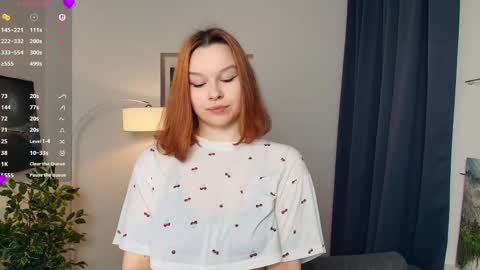 Lizz online show from April 1, 7:11 pm