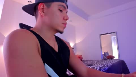 chrismorgan24 online show from October 20, 9:09 pm