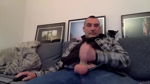 chrispanam13 online show from April 1, 9:54 am