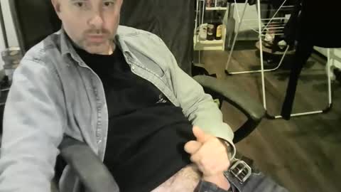 Snapshot of chrisprngr chatting on October 6, 9:32 pm chrisprngr online show from October 6, 9:32 pm