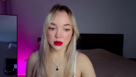 ChrissBerryy online show from March 16, 4:04 am