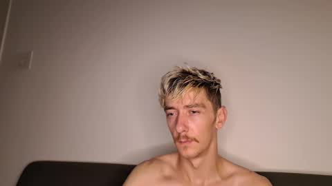 Christopher online show from December 5, 1:38 am