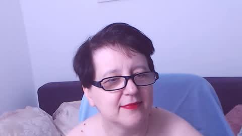 Snapshot of christarose chatting on October 18, 11:31 pm Christa online show from October 18, 11:31 pm