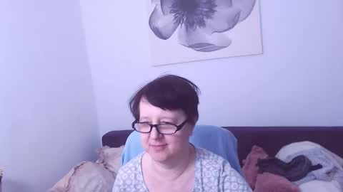 Christa online show from November 15, 6:31 pm