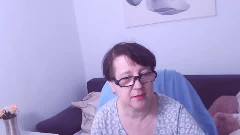Snapshot of christarose chatting on March 10, 10:24 pm Christa online show from March 10, 10:24 pm