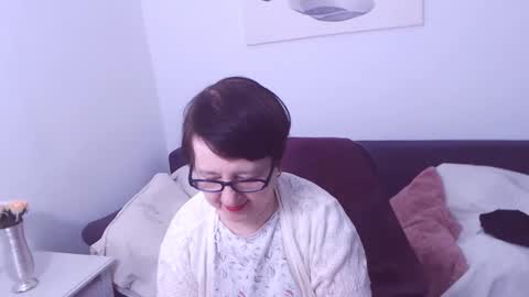 Snapshot of christarose chatting on February 23, 3:29 pm Christa online show from February 23, 3:29 pm