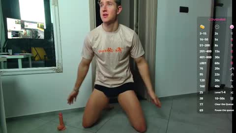 Snapshot of christianlevine_ chatting on September 19, 8:01 pm UPVOTE ME ------ ILL DO SOMETHING FOR FREE online show from September 19, 8:01 pm