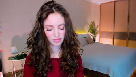 Snapshot of christinaconteeree chatting on October 9, 1:49 pm christinaconteeree online show from October 9, 1:49 pm