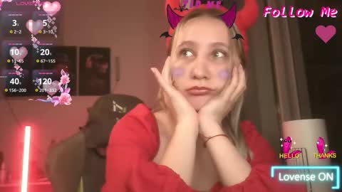 christinafiveplus online show from October 7, 9:00 pm