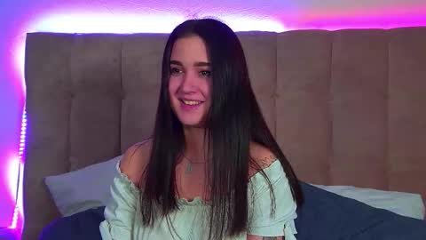 Snapshot of christinamilton chatting on September 30, 7:02 pm Christina online show from September 30, 7:02 pm
