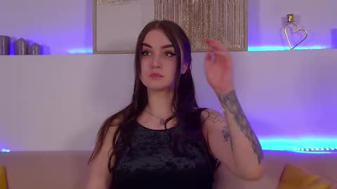 Snapshot of christinamilton chatting on March 11, 9:59 pm Christina online show from March 11, 9:59 pm