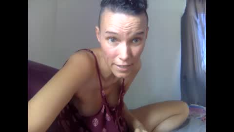 Christina Saunters online show from November 13, 6:21 pm