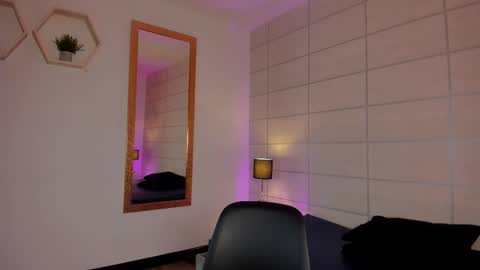 Christine  online show from March 23, 12:21 pm