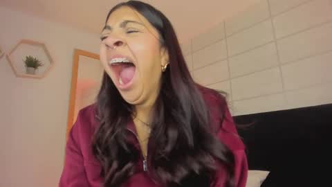 Christine  online show from October 29, 12:07 pm