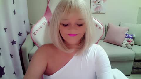 Christi online show from January 19, 1:12 pm