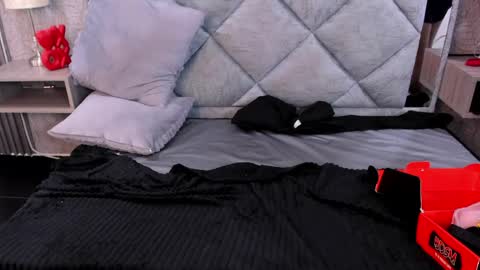 christopher_alissa online show from April 4, 2:02 pm