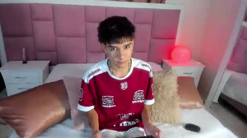Chris online show from June 14, 7:27 pm