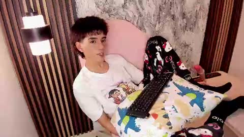 Chris online show from June 25, 8:14 pm