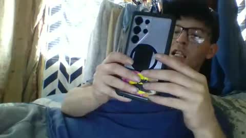 chrisvibess online show from April 1, 3:31 pm