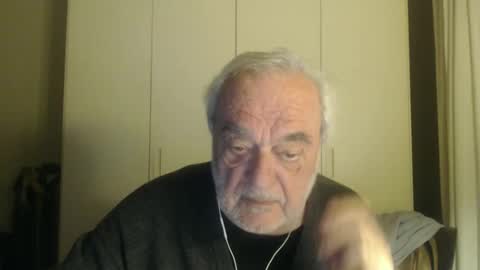 Snapshot of ciaoamoremio4 chatting on January 6, 2:03 pm ciaoamoremio4 online show from January 6, 2:03 pm