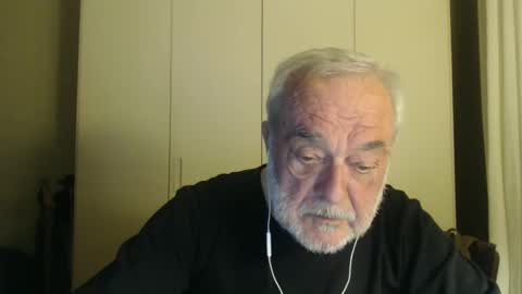 Snapshot of ciaoamoremio4 chatting on February 9, 8:34 pm ciaoamoremio4 online show from February 9, 8:34 pm